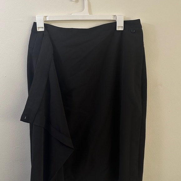 Black Wrap Button Skirt Corporate - Picture 7 of 8
